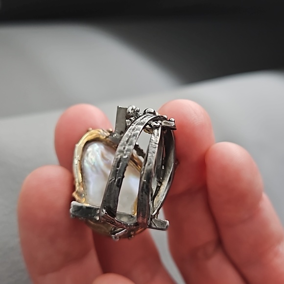 Sterling silver 14k gold plated iridescent Pearl and pink sapphire ring - Picture 4 of 8